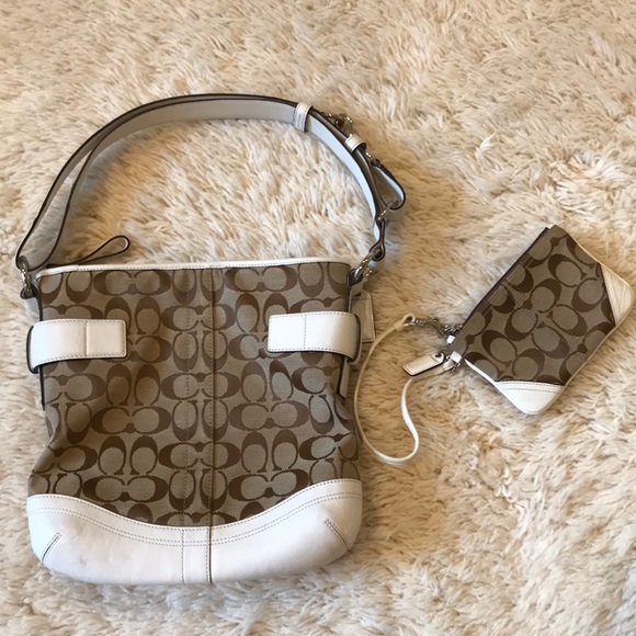 Coach shoulder bag and wristlet - Picture 2 of 6